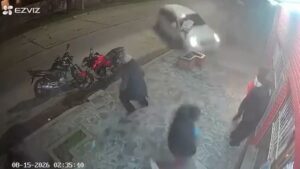 1000997379